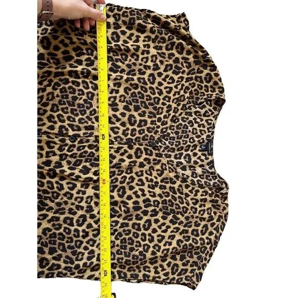 Torrid LEOPARD CHALLIS TIE FRONT MIDI DOLMAN TOP Size 2X - Picture 6 of 10
